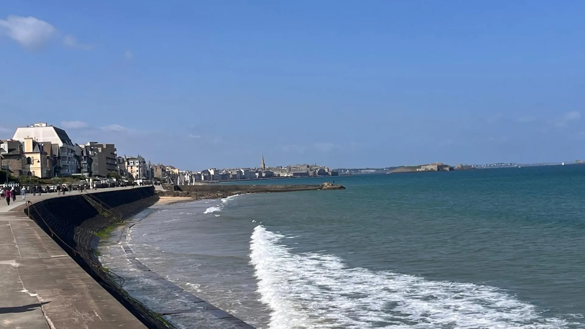 Emeraude, Pleine Vue De Mer Saint-Malo Francja